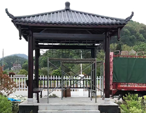 浙江杭州客戶的四角樹(shù)脂瓦防腐木涼亭效果圖